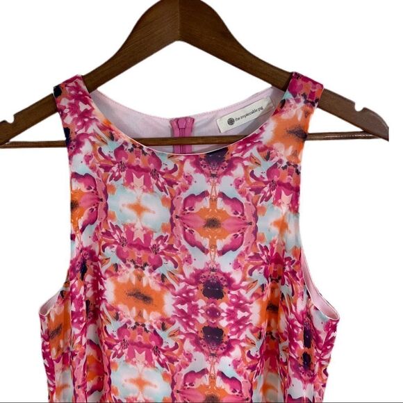Impeccable Pig Pink Floral Dress.  Sleeveless. Sheath. Sz Small. Great Condition - Picture 2 of 10